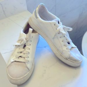 Steven New York 7 1/2 M star leather sneakers